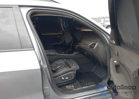 2024 BMW X7 M60I z USA, uszkodzony, nr VIN 5UX33EM05R9U14037